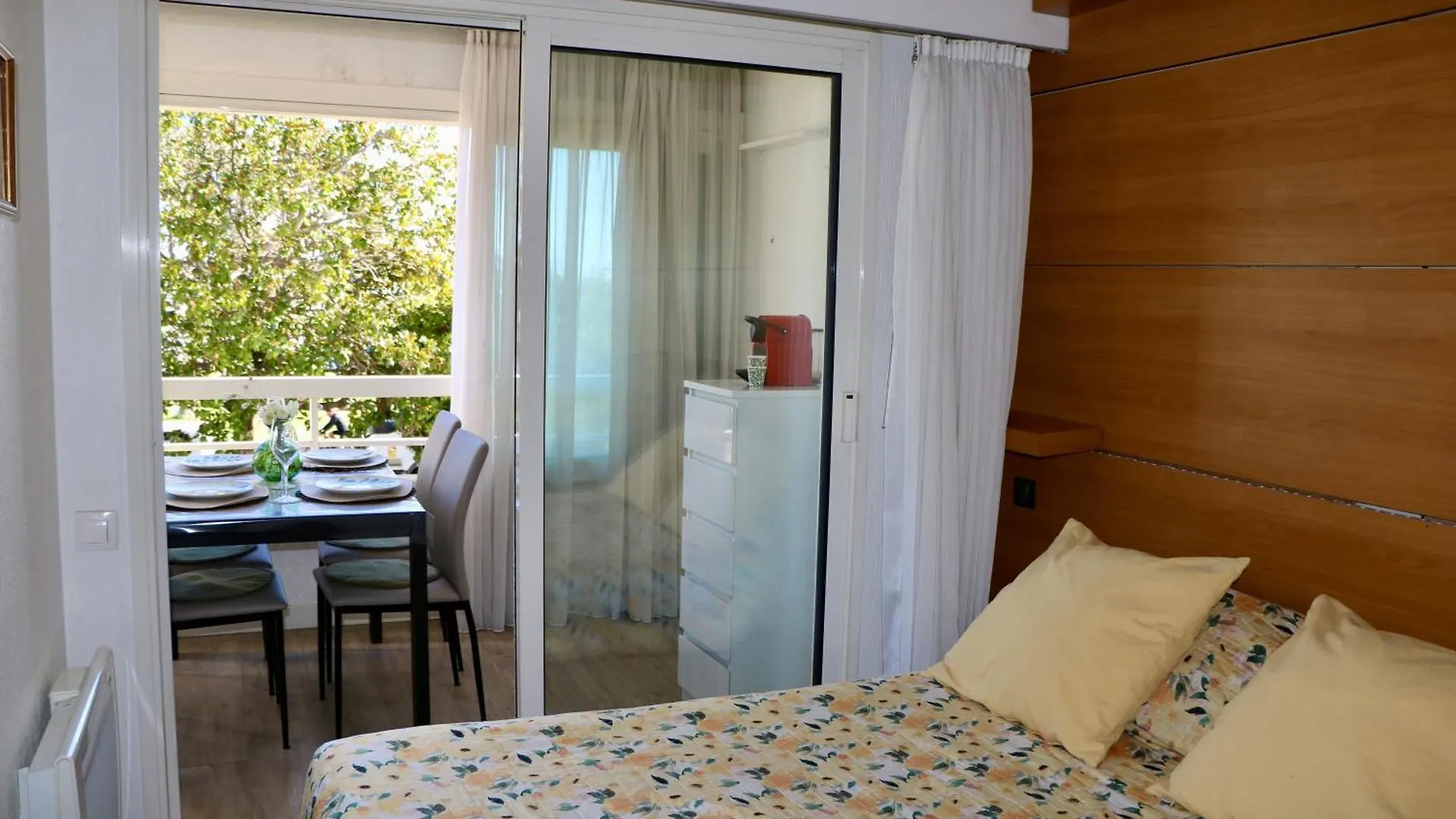 Bel Appartement Port Vauban A 100M Des Plages contacts