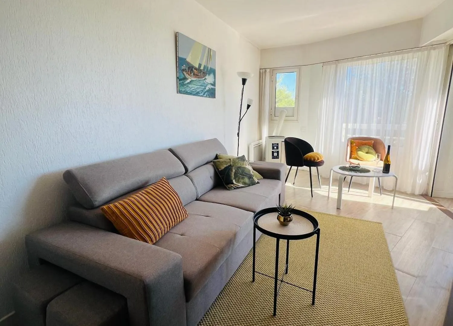 Bel Appartement Port Vauban A 100M Des Plages Antibes 0*,  France